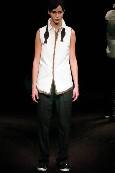 Look 2